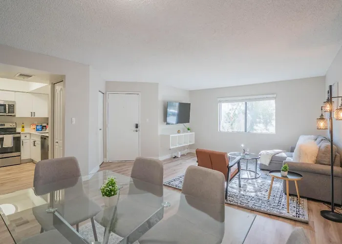 Walk To Old Town Gym Pool Wd Pkg Balcony * Scottsdale
