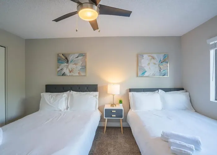 Appartement Walk To Old Town Gym Pool Wd Pkg Balcony *