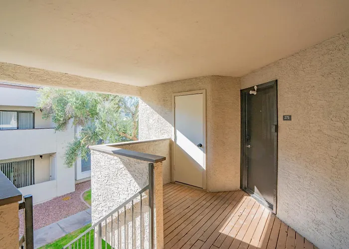 Walk To Old Town Gym Pool Wd Pkg Balcony *